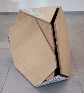 Andrea Freckmann, Objekt fuer die Berge, 2024, multiplex, oilpaint, 72 x 88 x 80 cm