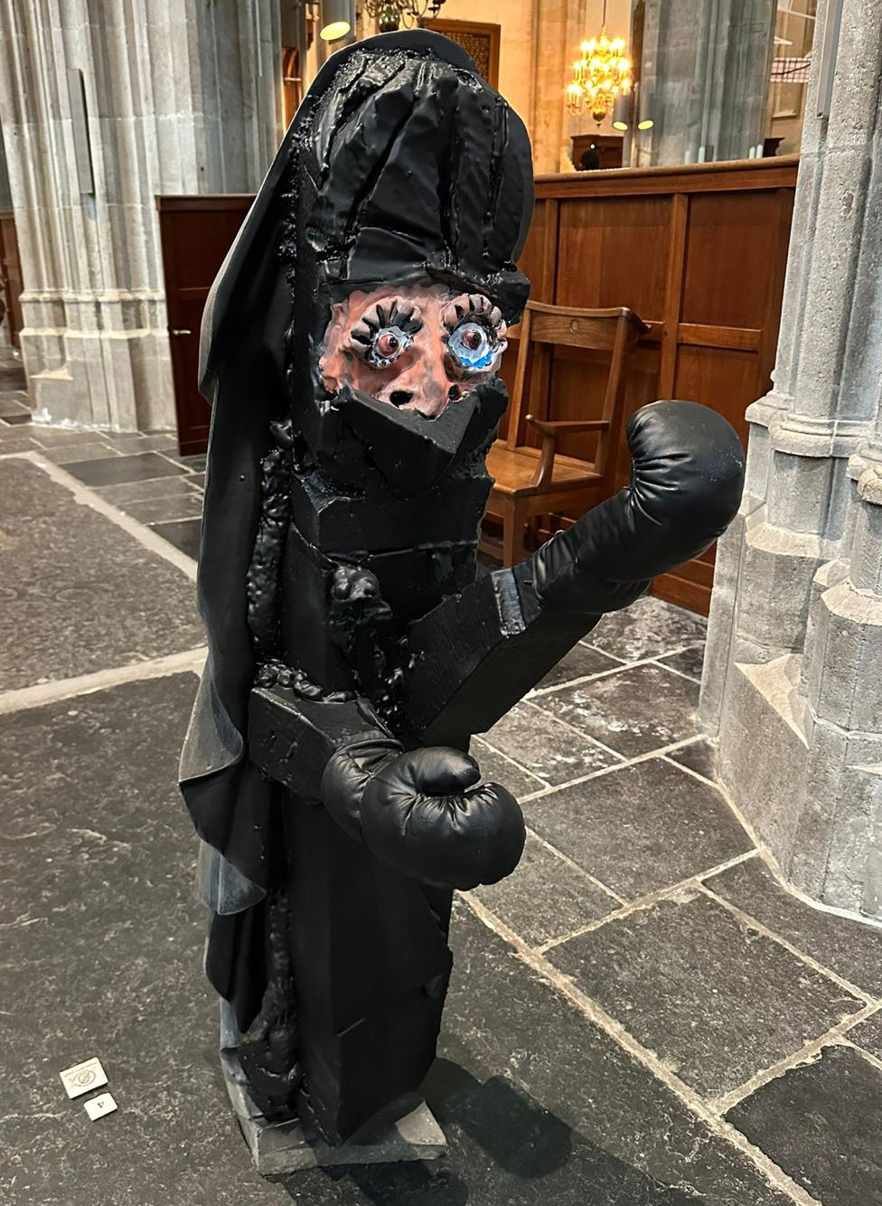 David Bade, No Non, 2024, mixed media, 160 x 55 x 40 cm