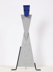 Dirk Zoete, The Prayer, 2023, metal, metalpaint, 97 x 45 x 15 cm
