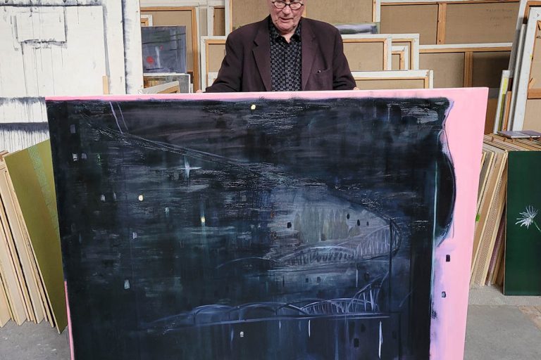 Erik Pape, Place Stalingrad, studio view.