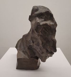 Frank Van den Broeck, no title (serie No Fine Excuse), 2019, bronze, edition of 3, 30 x 16 x 30 cm