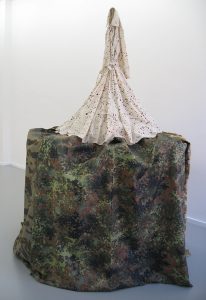 Fransje Killaars, Shelter Dress, 2007, textile, wood, metal, 220 x 70 x 70 cm