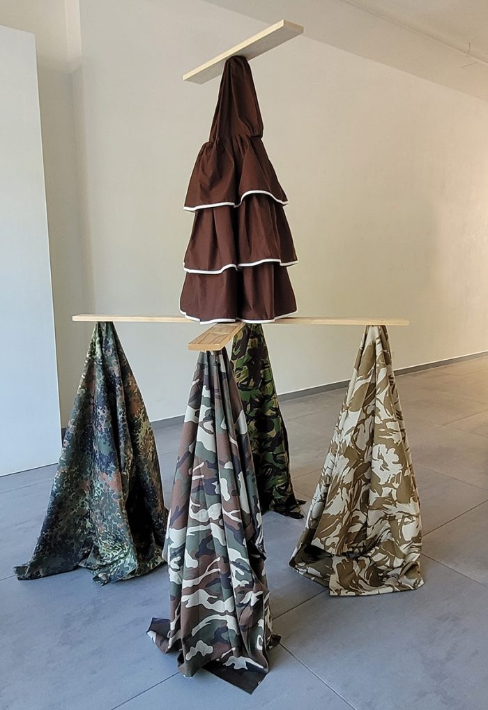 Fransje Killaars, Study for Caryatids, 2007, cotton, wood, iron, 215 x 140 x 140 cm