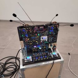 Sebastiaan Schlicher, A-Dynamic Moodshifter II, Violence of the Weird, 2025, electronics, microphones, mdf, 36 x 46 x 38 cm