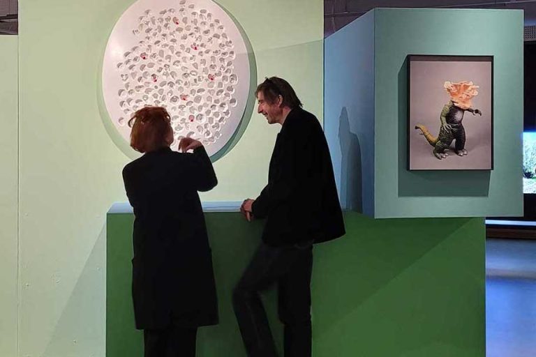 Zeger Reyers, The Well of the world's end, 2025, plaster, lipstick, paint, 90 x 65 x 5 cm