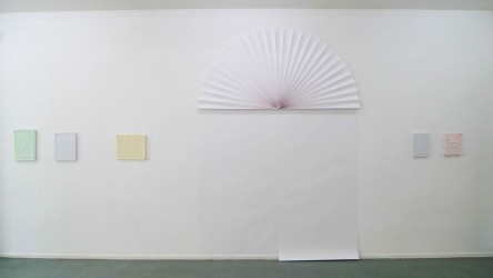 Elsbeth Ciesluk, exhibition view RUN RUN RUN, frontroom with Ironworks and paper fan